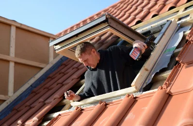 Pose de fenêtres de toit Velux à Feugarolles